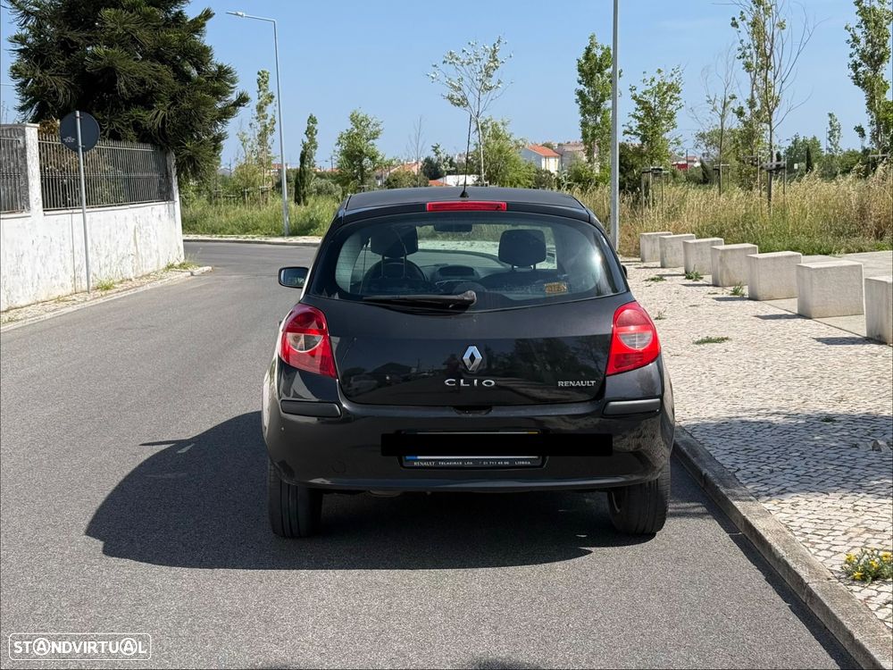 Renault Clio 1.2 16V Luxe - 5