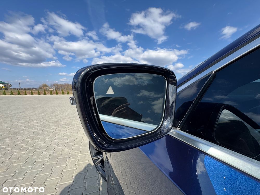 BMW Seria 3 330i M Sport - 36