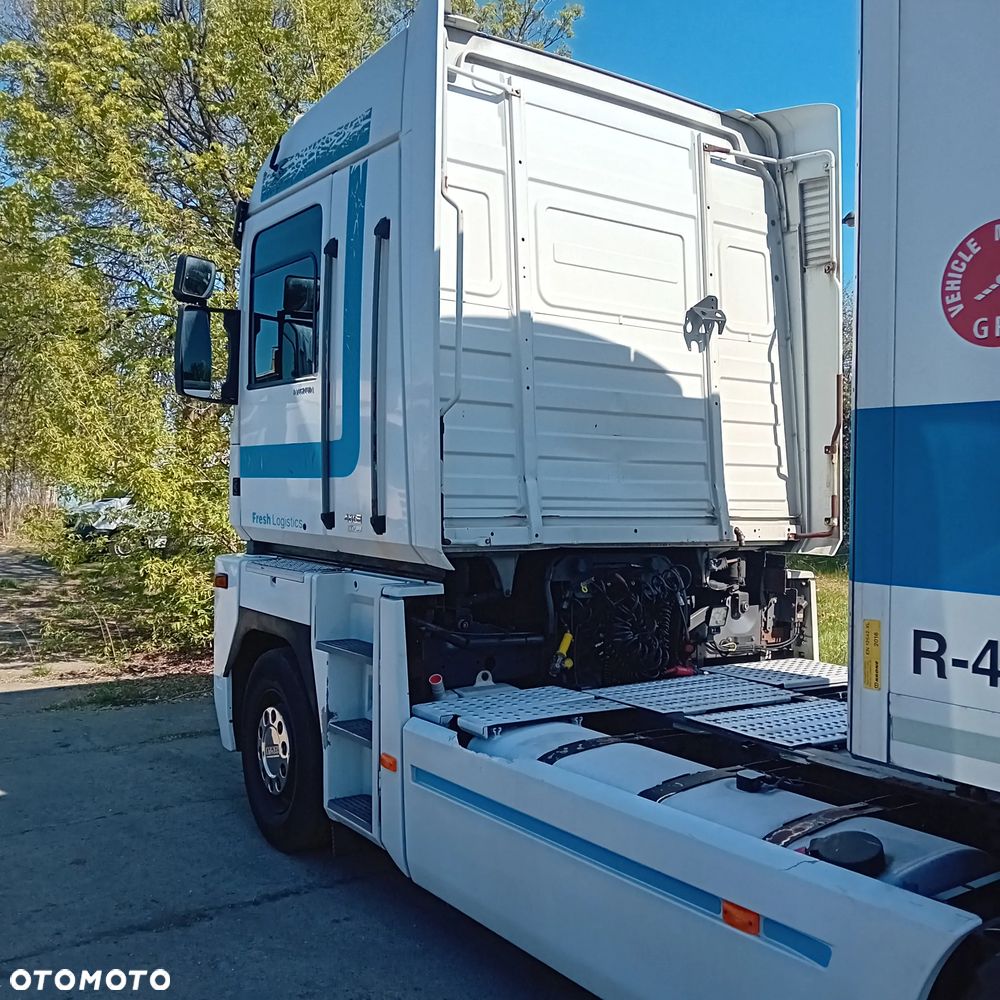 Renault Magnum 480 dxi 13 L - 4