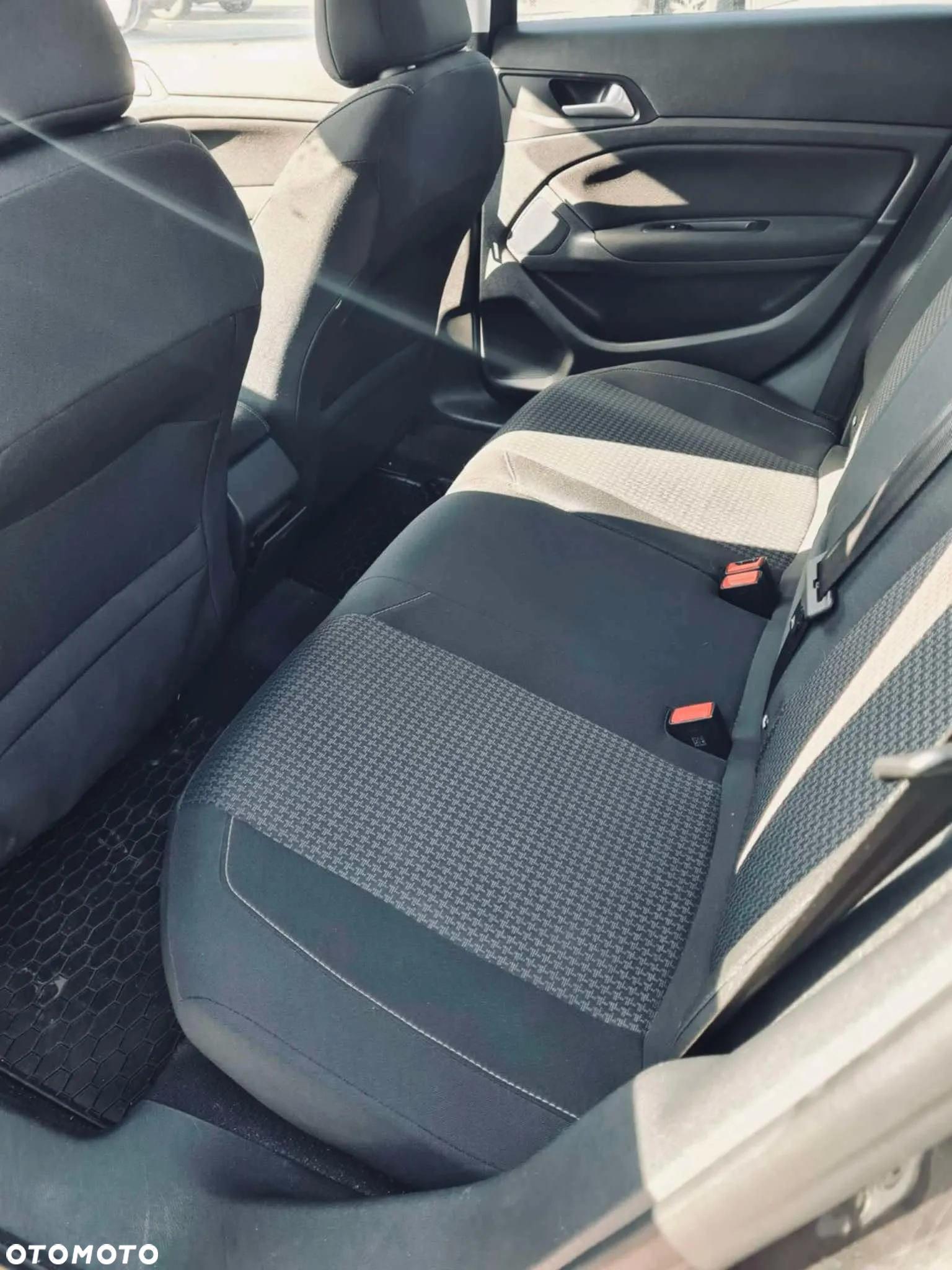 Peugeot 308 SW BlueHDi 130 EAT8 Stop & Start Active - 16