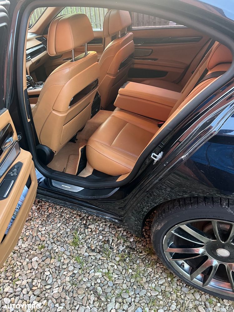 Dezmembrez BMW 730xd f01 Facelift   individual 4 butoane - 11