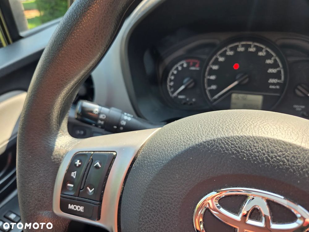 Toyota Yaris 1.5 Active - 16