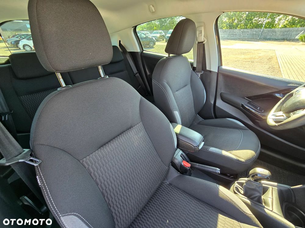 Peugeot 208 1.2 PureTech Style - 17