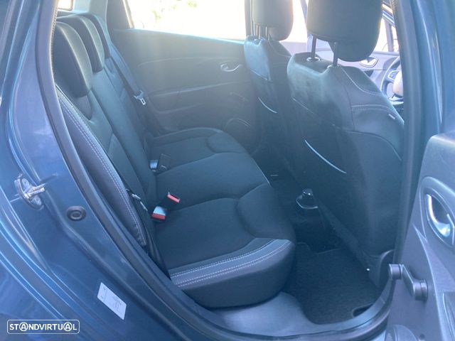 Renault Clio Sport Tourer Energy TCe 90 Business - 29
