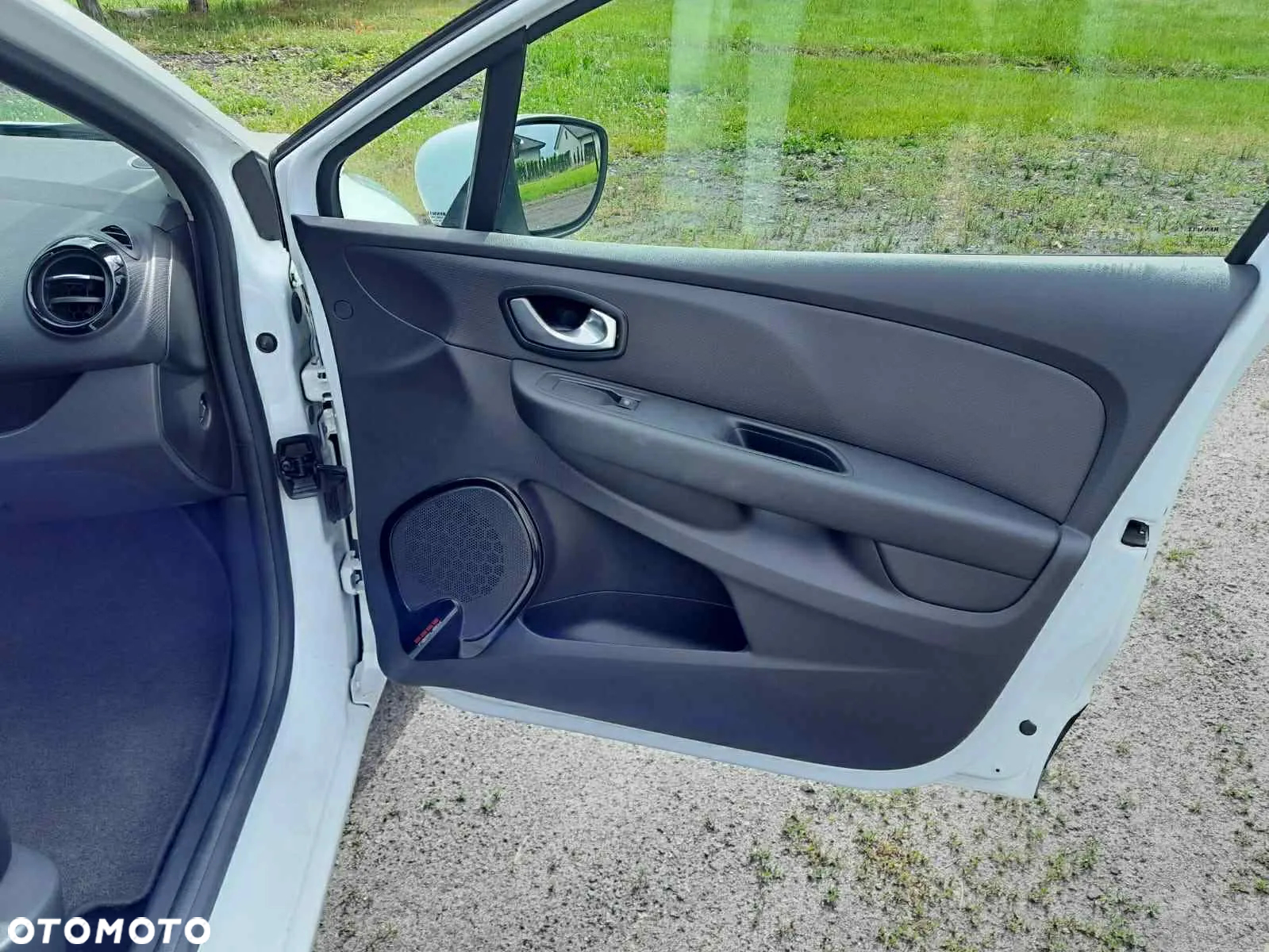 Renault Clio - 9