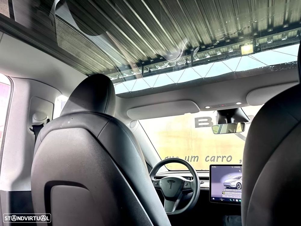 Tesla Model Y Long Range Dual Motor AWD - 19