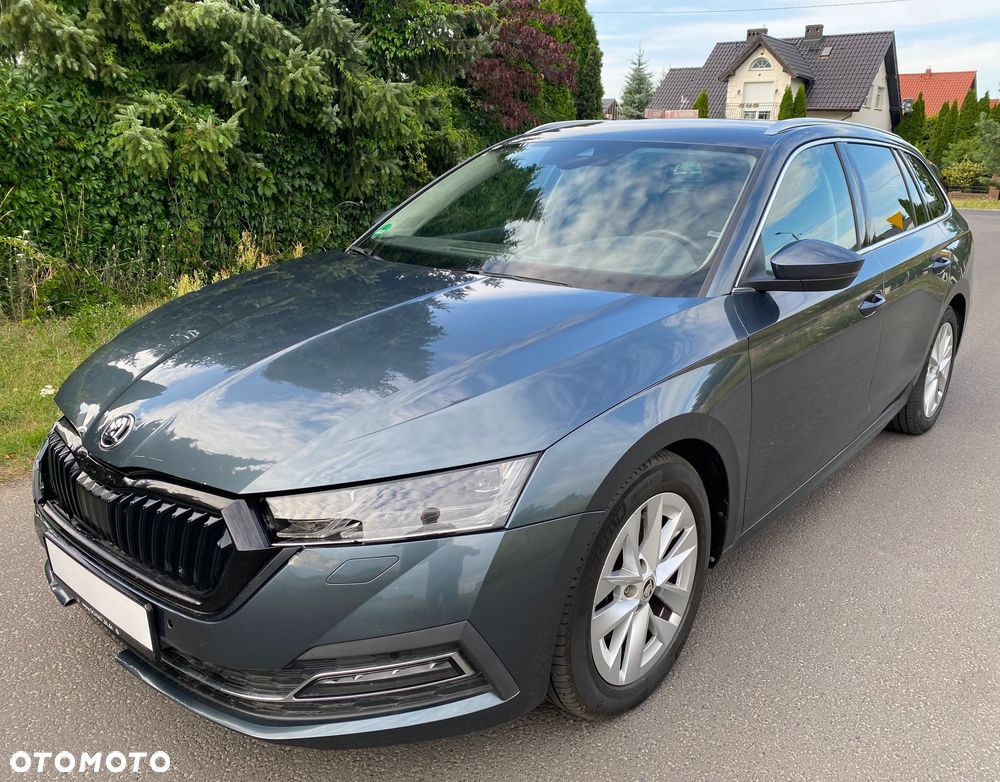 Skoda Octavia 2.0 TDI DSG Ambition - 1