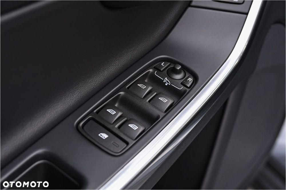 Volvo V60 D5 Geartronic RDesign - 14