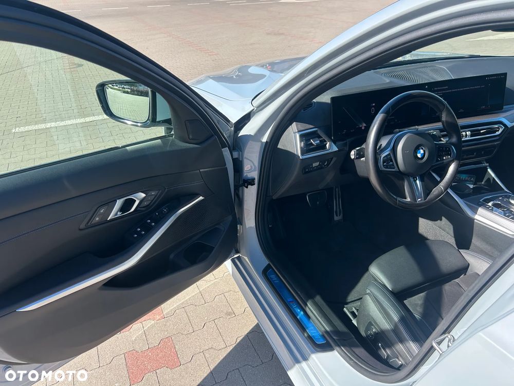 BMW Seria 3 320i xDrive M Sport - 11