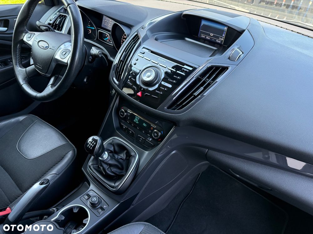 Ford Kuga 2.0 TDCi 4x4 Titanium - 20