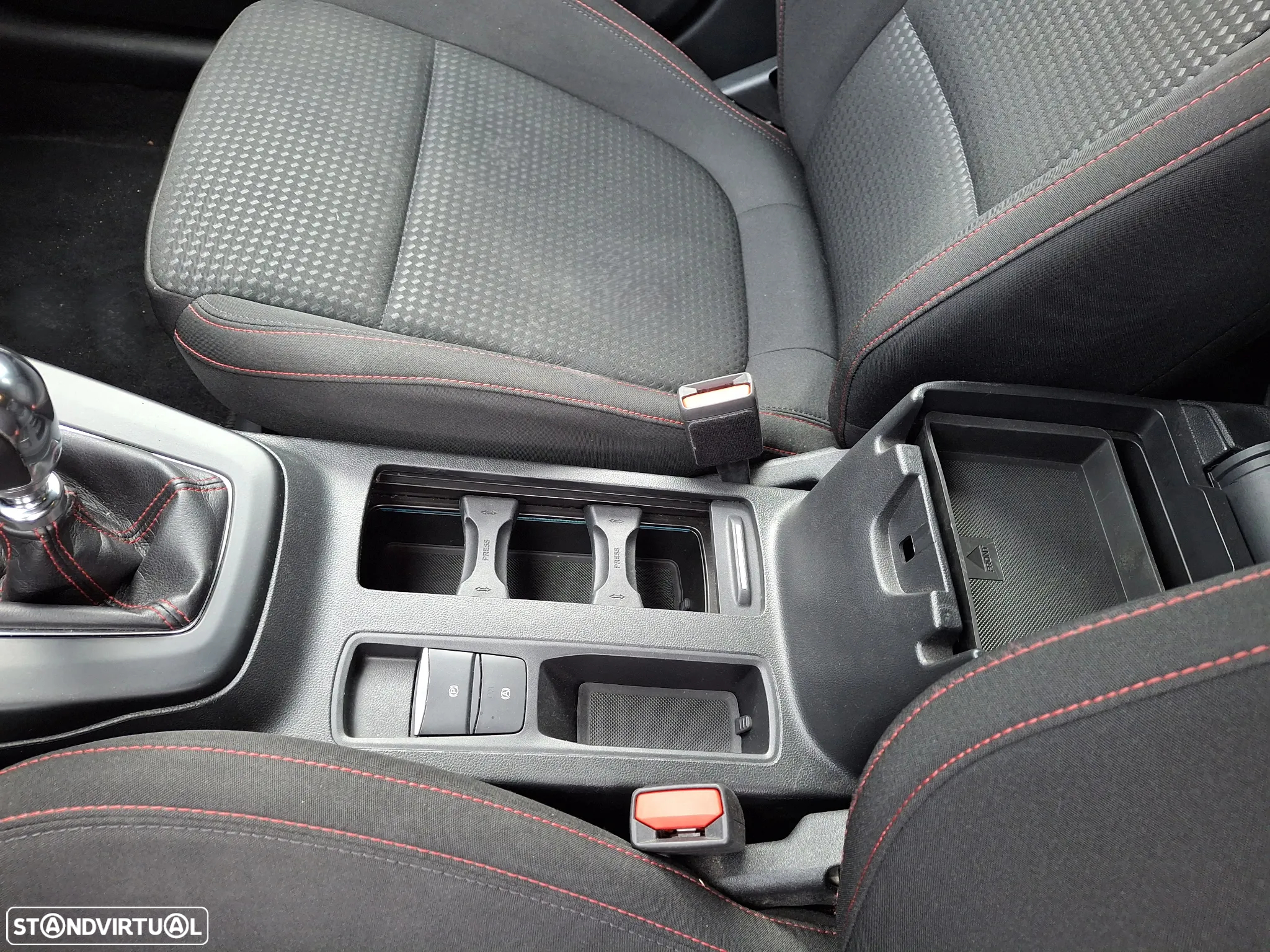 Ford Focus SW 1.0 EcoBoost MHEV ST-Line X - 18