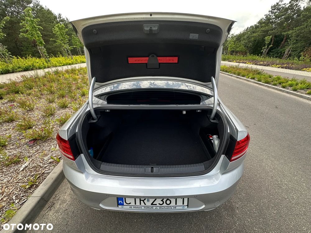 Volkswagen Passat 1.8 TSI BMT Comfortline DSG - 13
