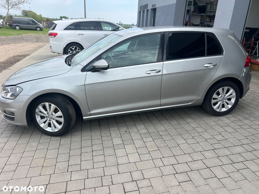 Volkswagen Golf 1.2 TSI BlueMotion Technology Comfortline - 4