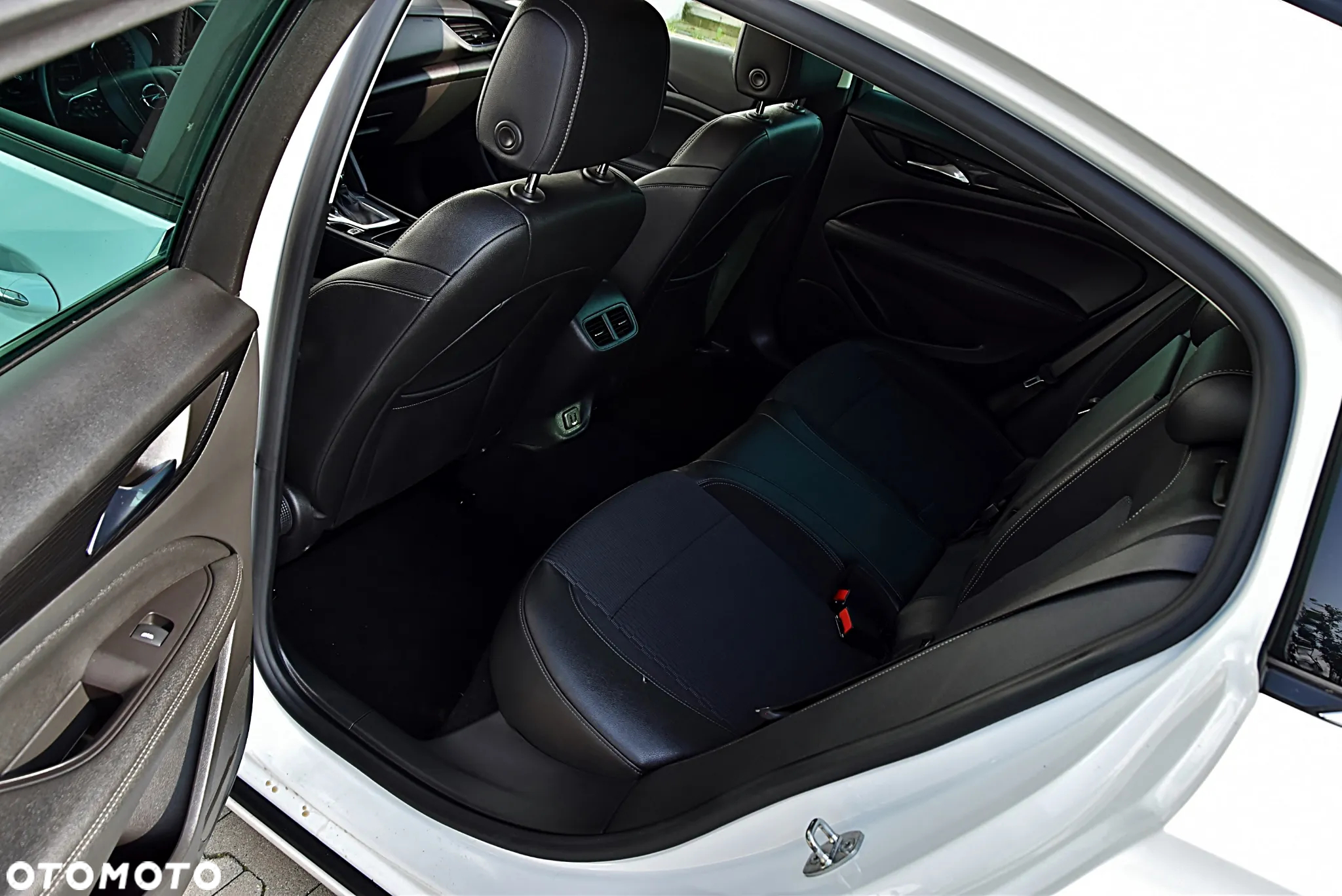 Opel Insignia 1.5 T GPF Innovation S&S - 25