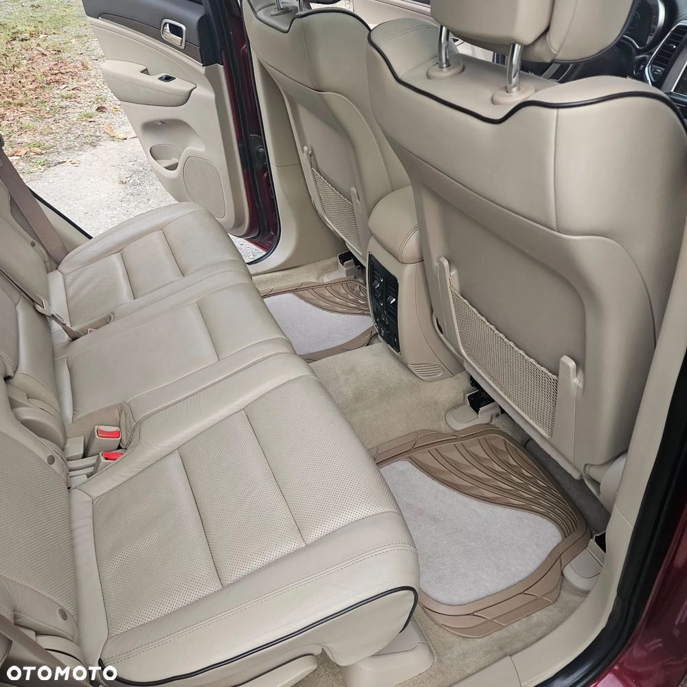 Jeep Grand Cherokee - 14