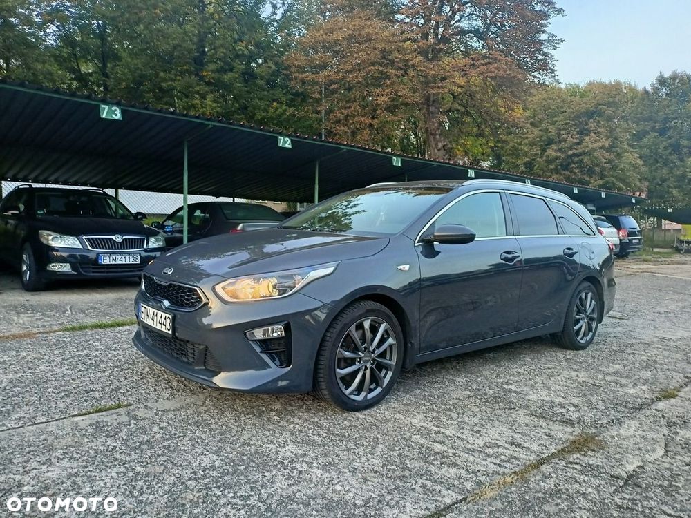 Kia Ceed - 8