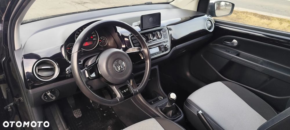 Volkswagen up! black - 15