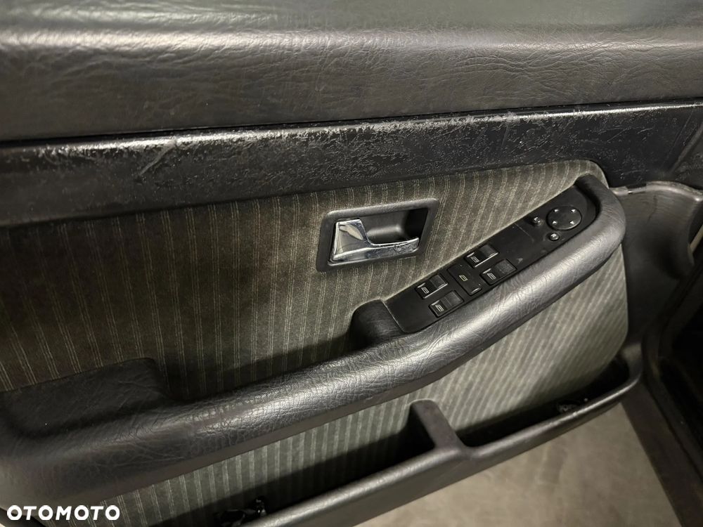 Audi 100 2.2 E - 10