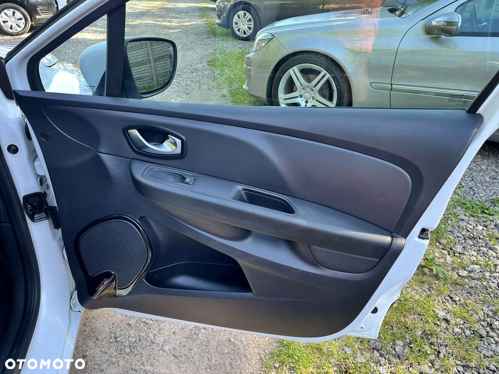 Renault Clio - 21