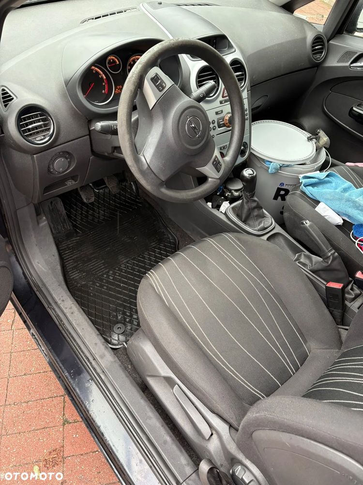 Opel Corsa - 8