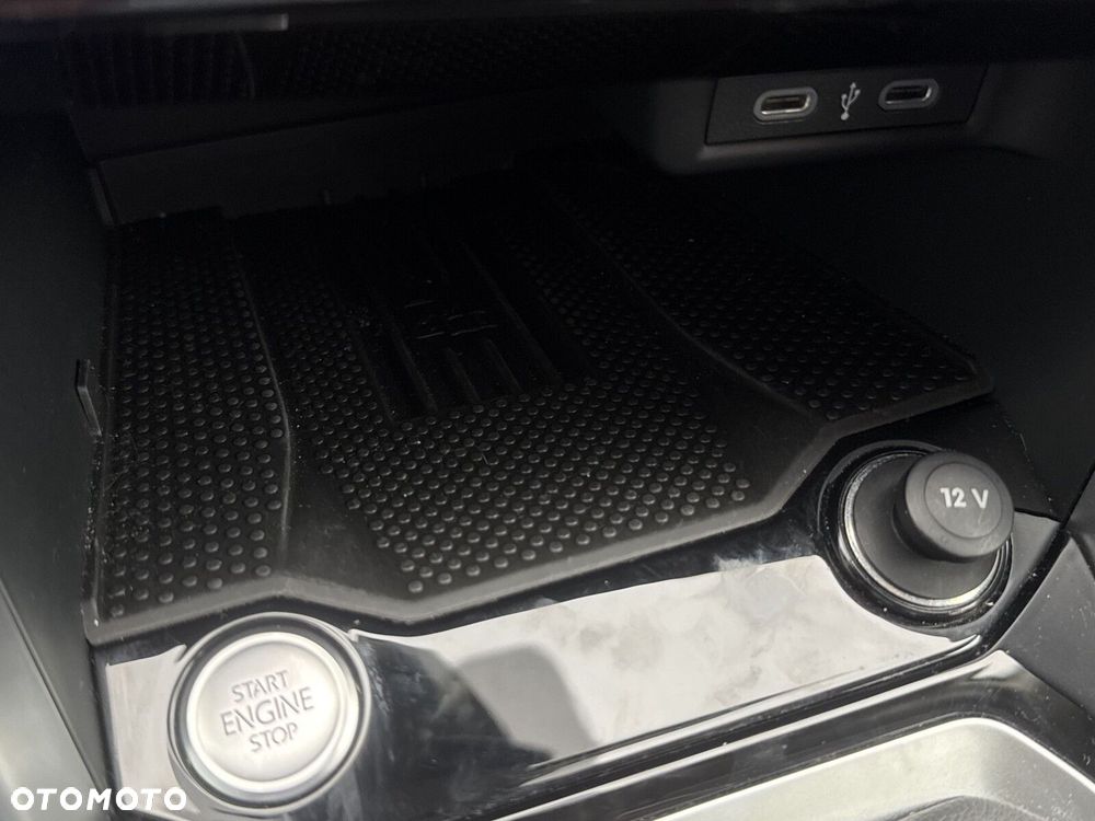 Volkswagen T-Roc 1.5 TSI Life Plus DSG - 23