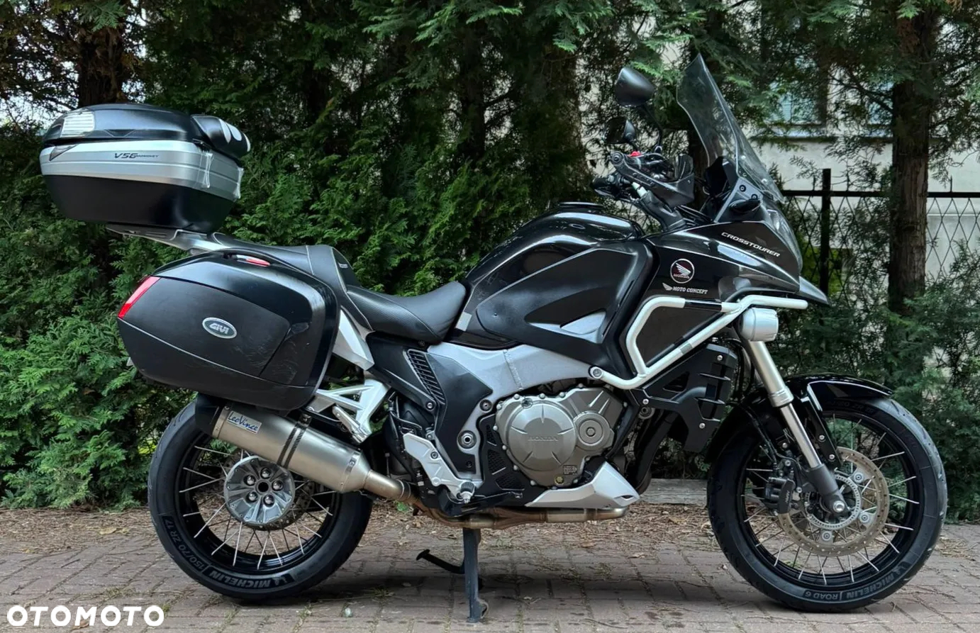 Honda VFR - 2