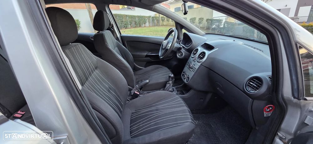 Opel Corsa 1.3 CDTi Enjoy - 13