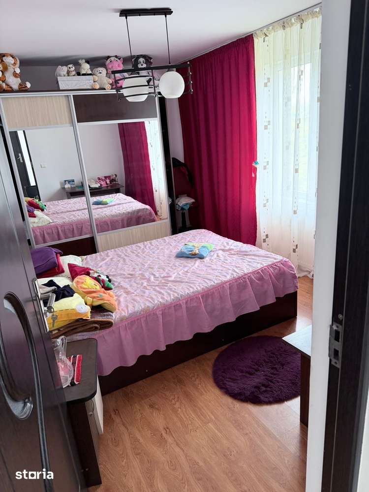 Vila Budeasa, p+1, teren 2300mp, 132000euro - Imagine principală: 4/12