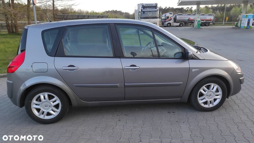 Renault Scenic 1.9 dCi FAP Conquest - 6