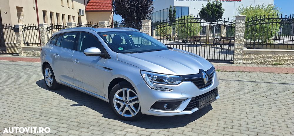 RENAULT Megane