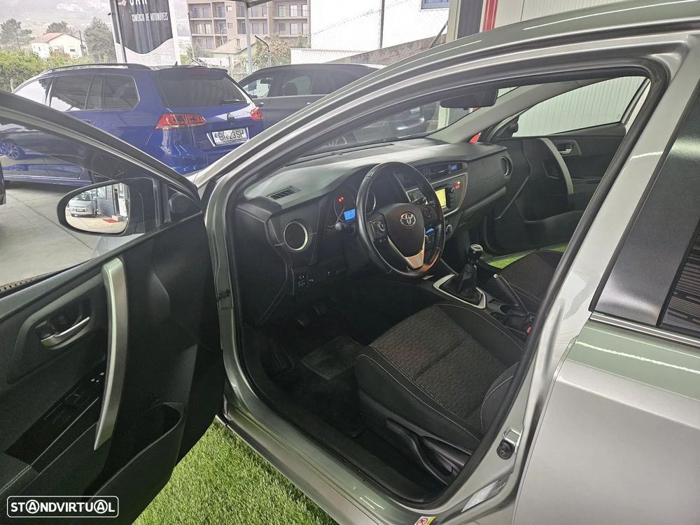 Toyota Auris 1.4 D-4D Edition-S - 10