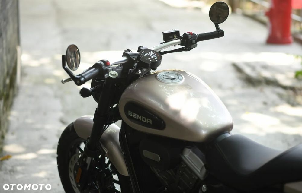 Benda Chinchilla 125 - 3