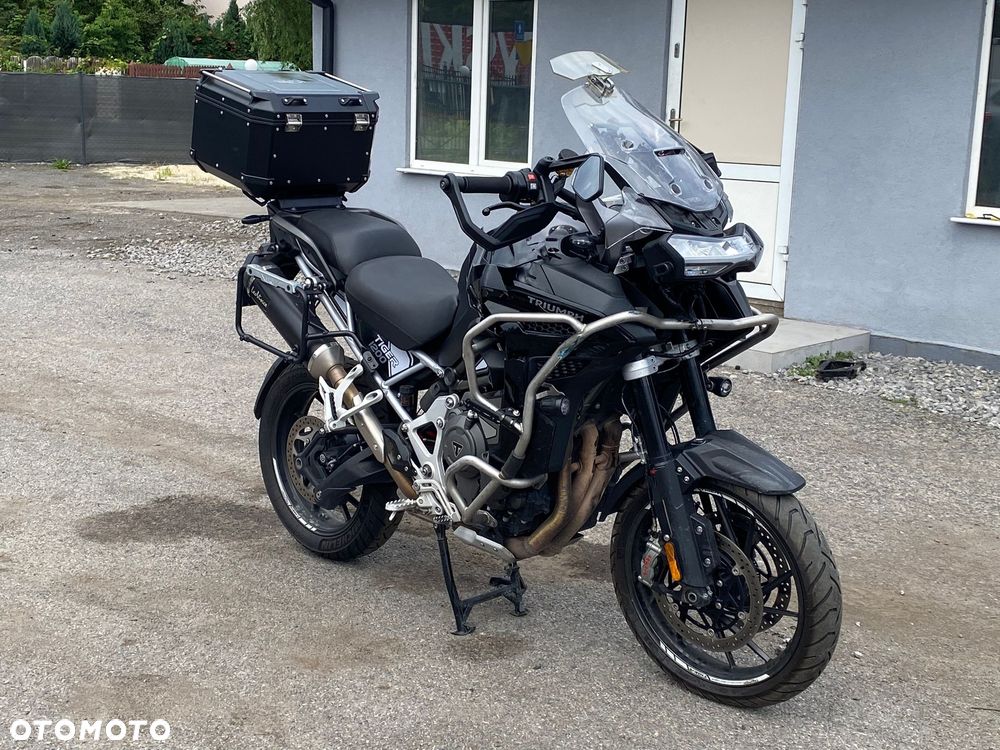 Triumph Tiger - 1