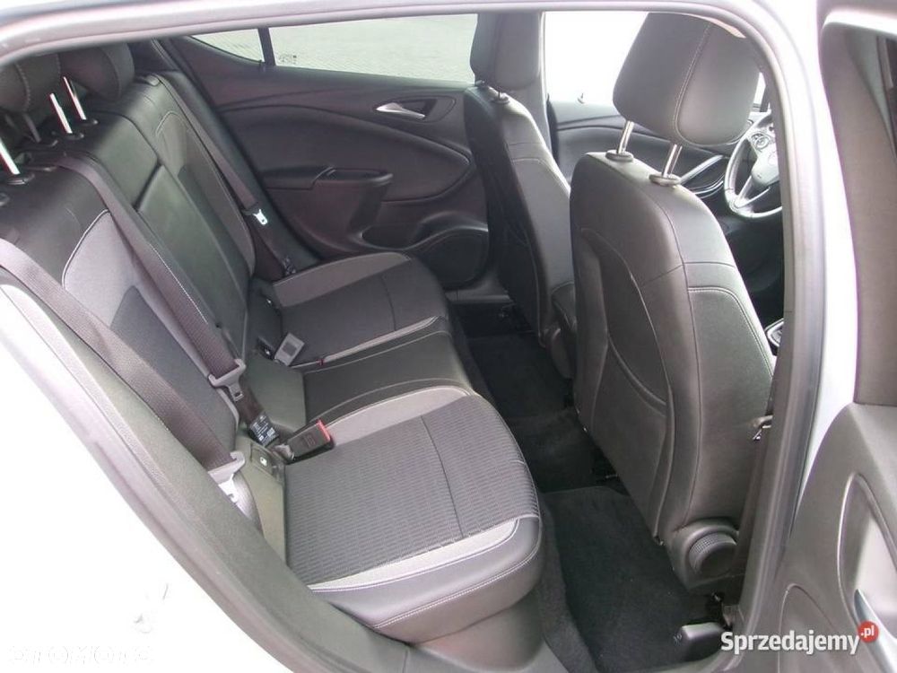 Opel Astra - 8