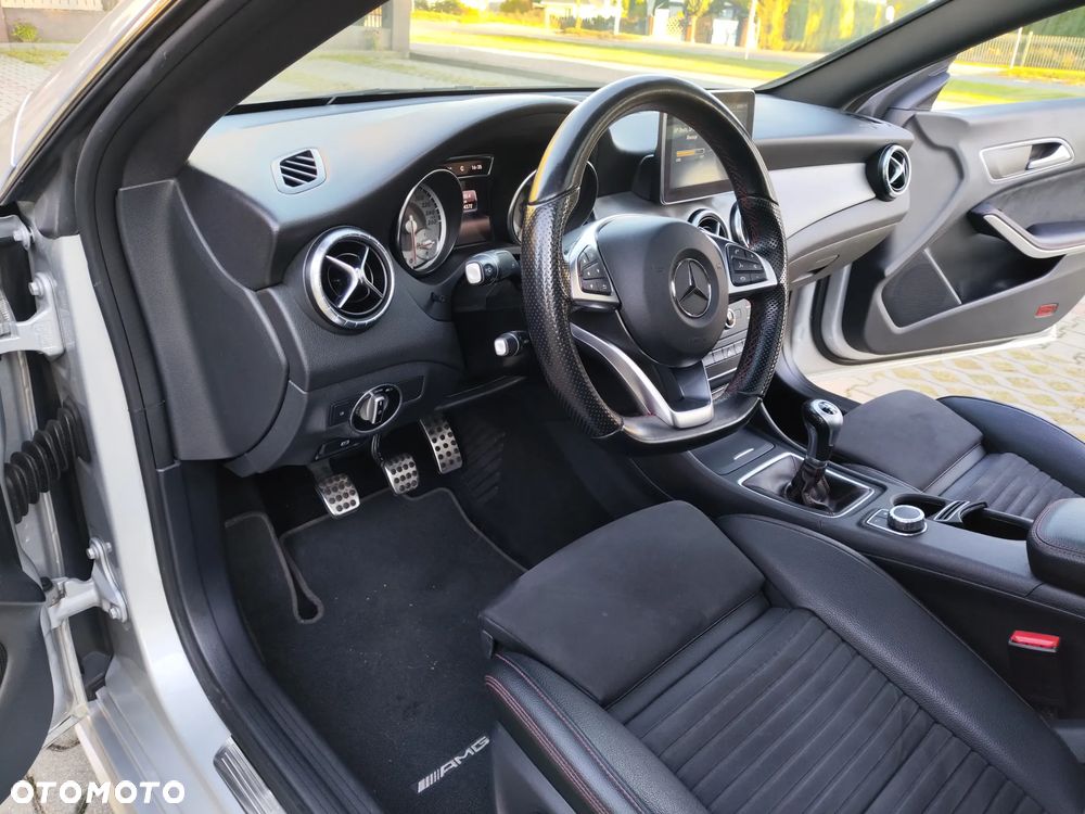 Mercedes-Benz CLA - 13