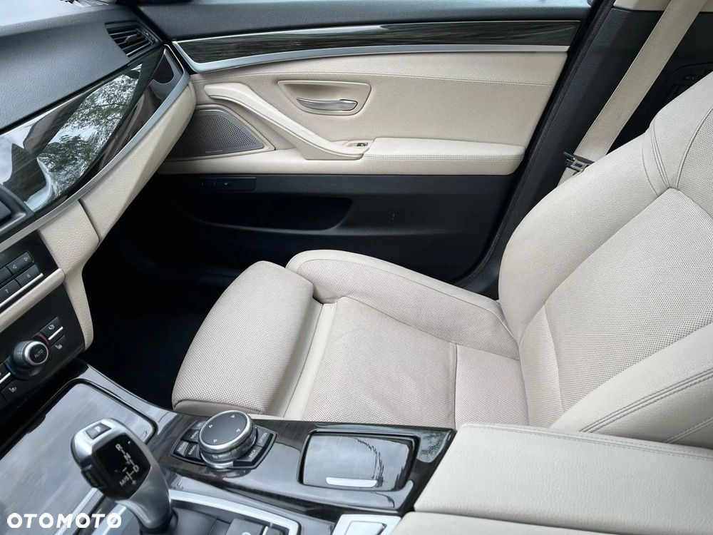 BMW Seria 5 520d xDrive Luxury Line - 8