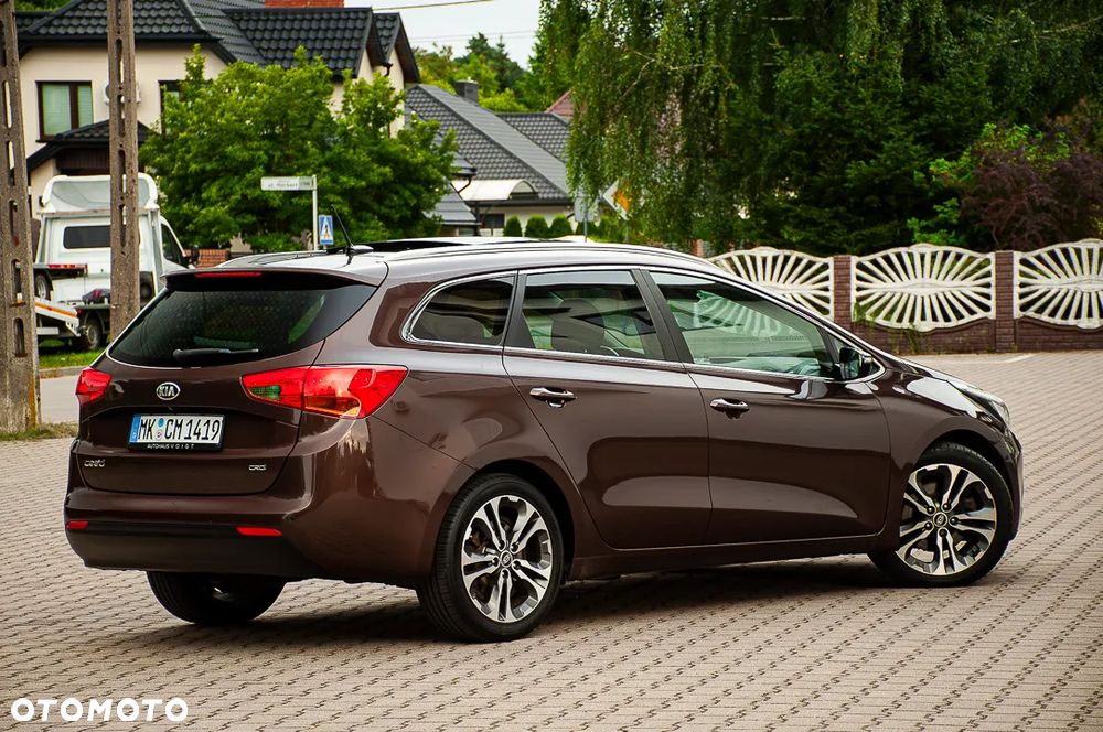 Kia Ceed 1.6 CRDi 136 DCT ISG Platinum Edition - 16