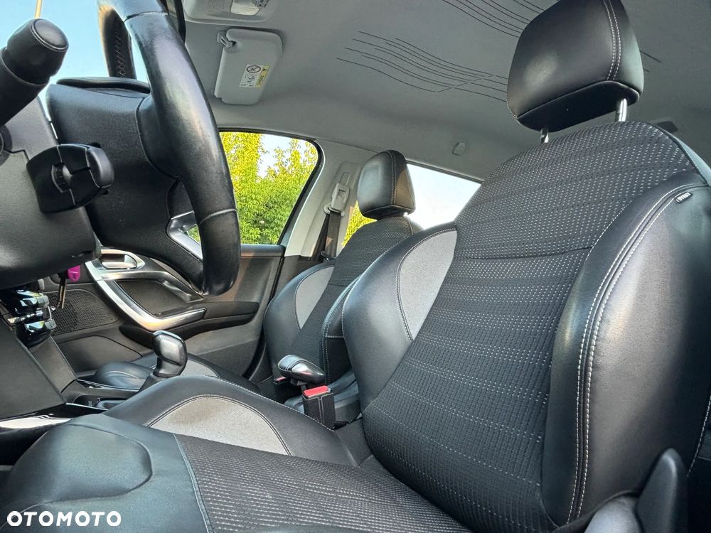 Peugeot 2008 BlueHDi 100 STOP & START Allure - 21