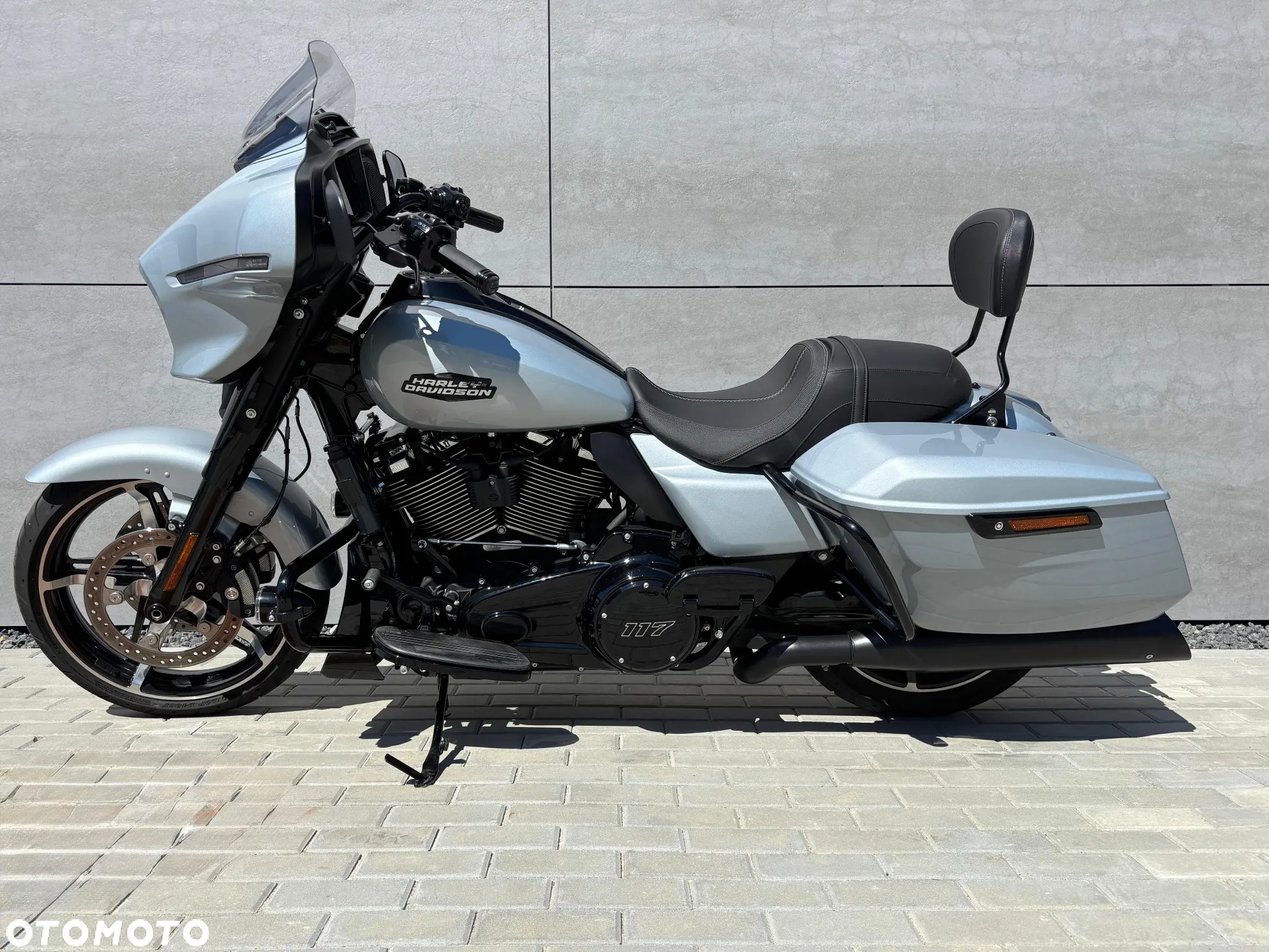 Harley-Davidson Touring Street Glide - 4