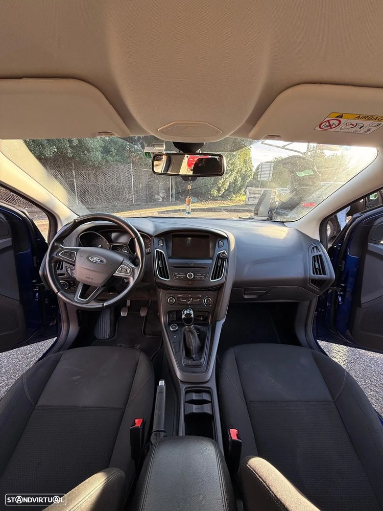 Ford Focus 1.0 EcoBoost 99g S&S Titanium - 14