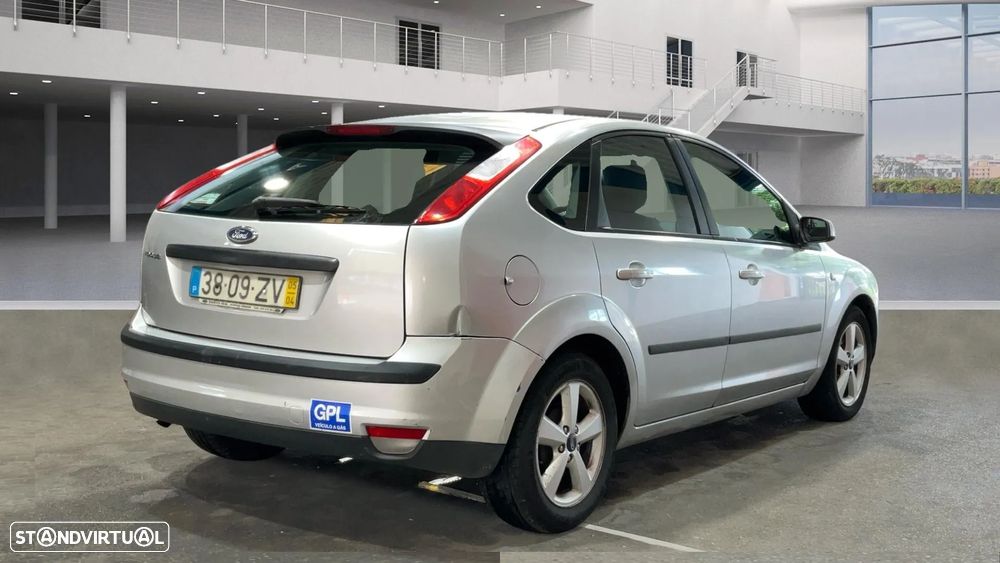 Ford Focus ver-1-4-16v-sport - 3