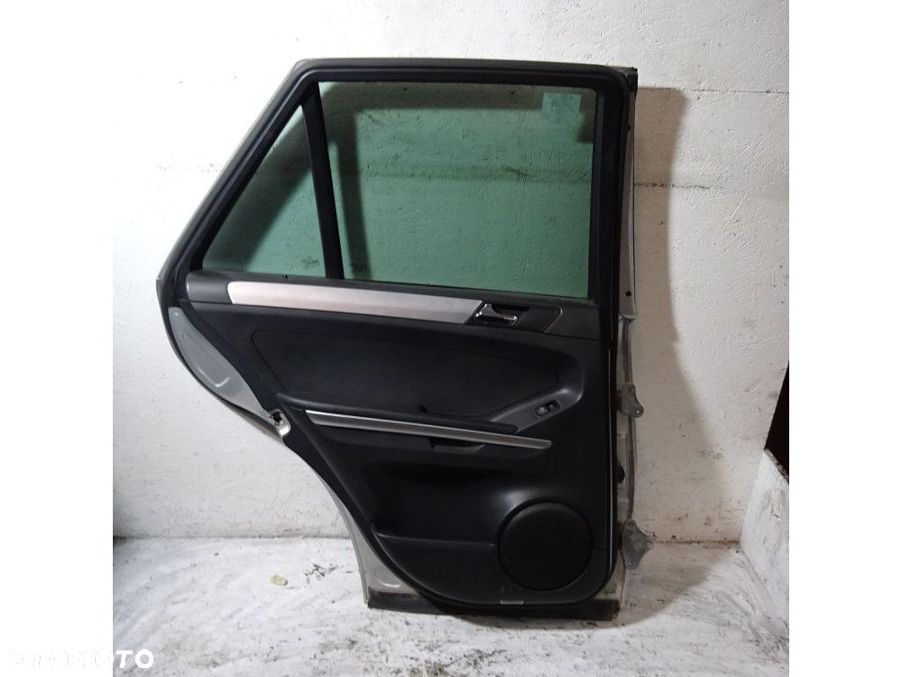 MERCEDES ML W164 DRZWI TYŁ LEWE  C775 - 6