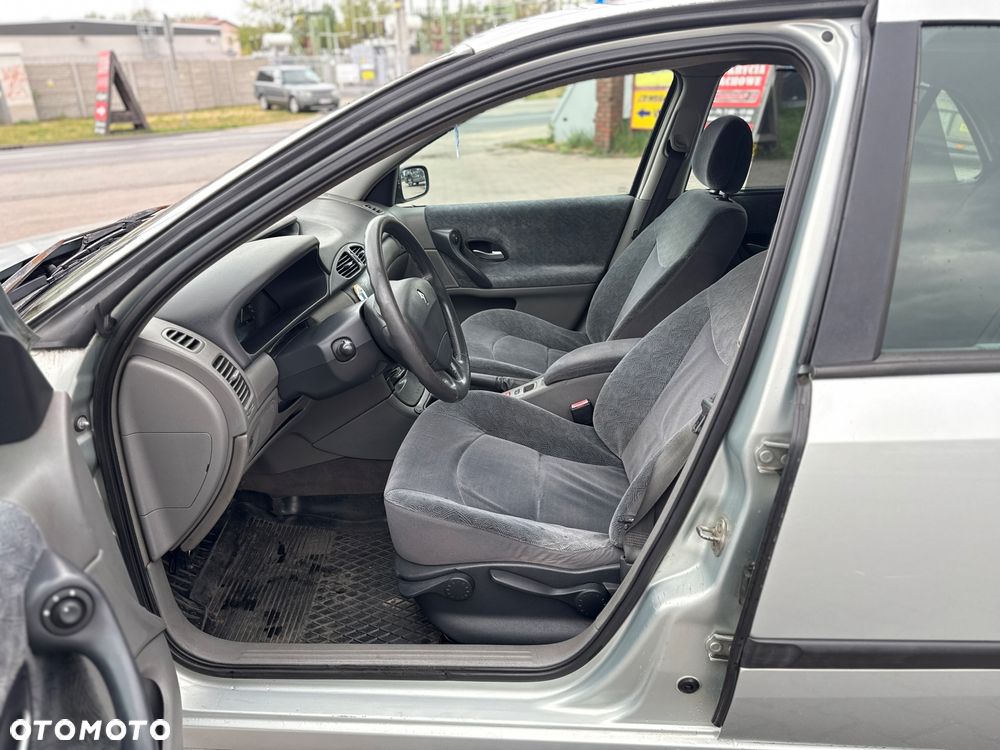 Renault Laguna 1.8 RXE Millenium - 11