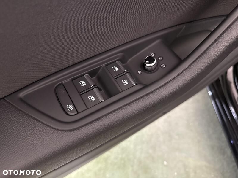 Audi A4 Limousine 35 TFSI mHEV Advanced S tronic - 12