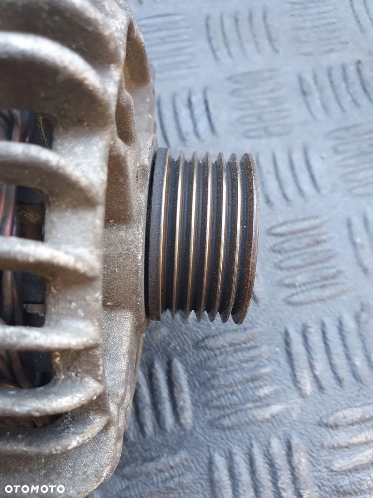 Alternator Citroen C4 1.4 9649611880  C8+ - 4