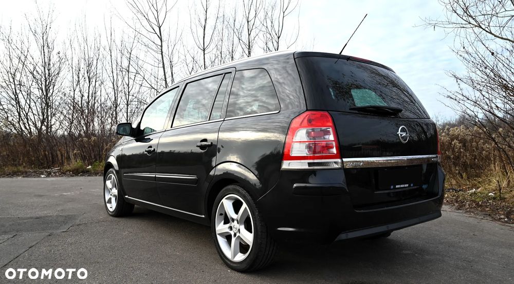 Opel Zafira - 9