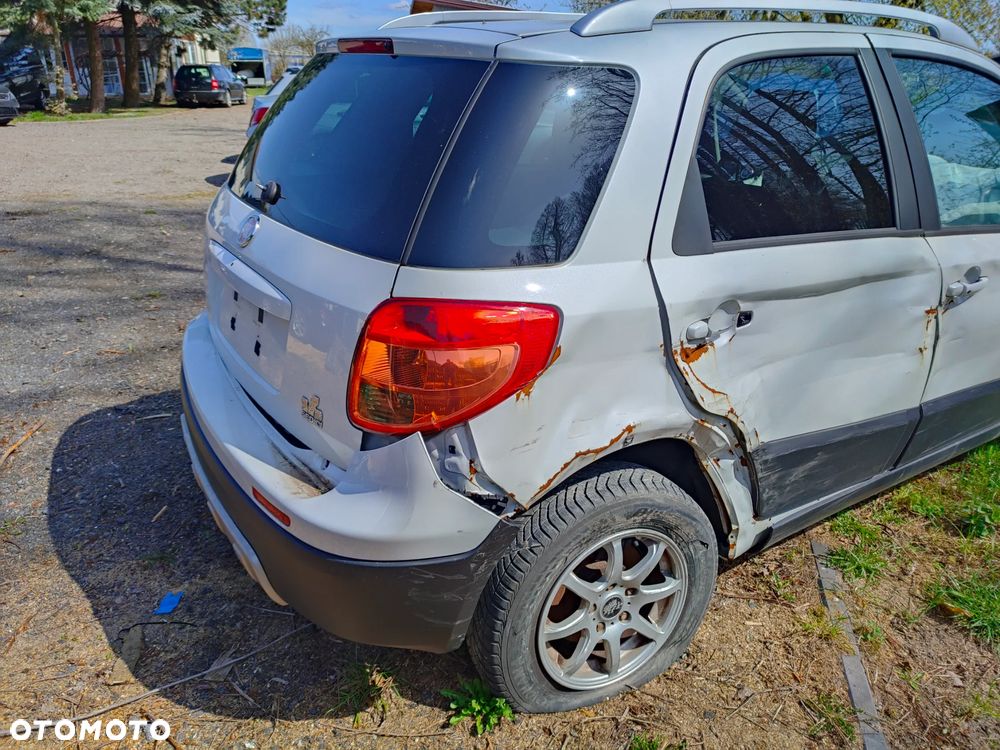 Fiat Sedici 2.0 Multijet DPF 4x4 Luxury - 4