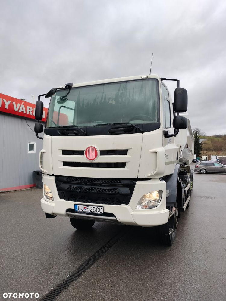 Tatra Phoenix T158