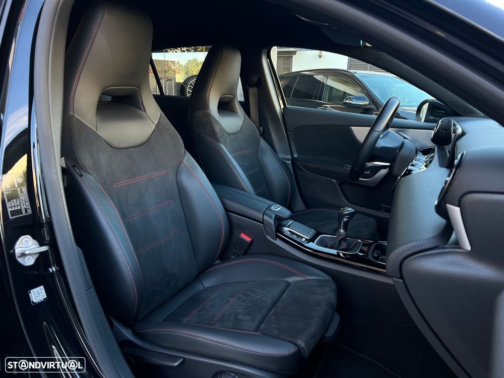 Mercedes-Benz A 180 d AMG Line - 22