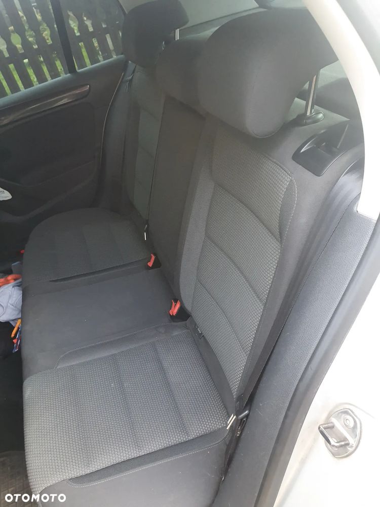 Volkswagen Golf - 8